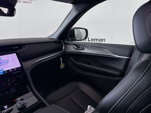 New 2025 Jeep Grand Cherokee L Limited image 24