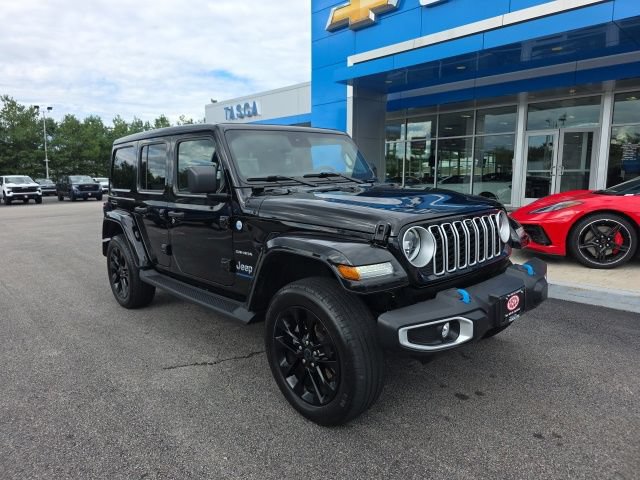 Used 2024 Jeep Wrangler Unlimited Sahara w/ Technology Group AWD/4WD image 1