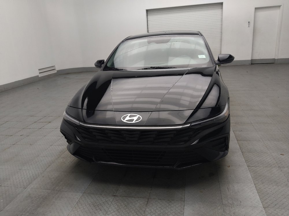 Used 2025 Hyundai Elantra SE image 15