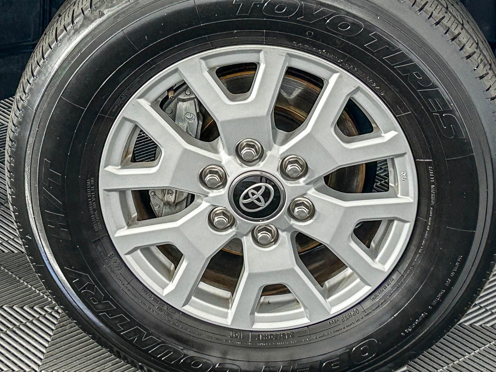 Used 2024 Toyota Tacoma SR5 image 15