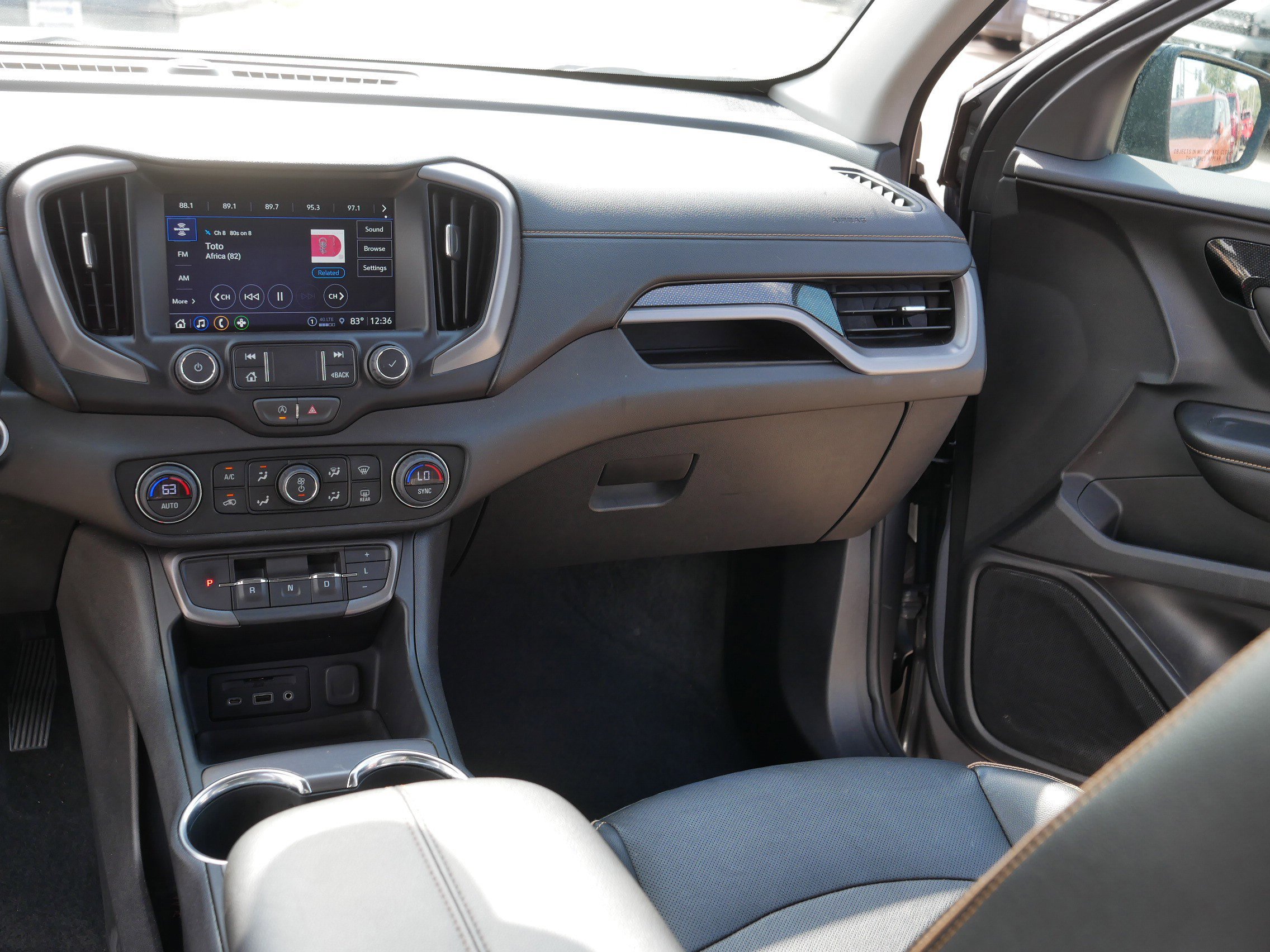 Used 2023 GMC Terrain AT4 image 21