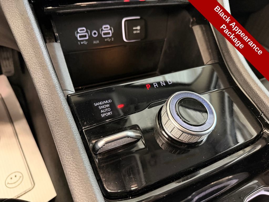 Used 2023 Jeep Grand Cherokee Limited w/ Black Appearance Package image 29