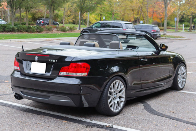 Used 2010 BMW 135i Convertible image 8