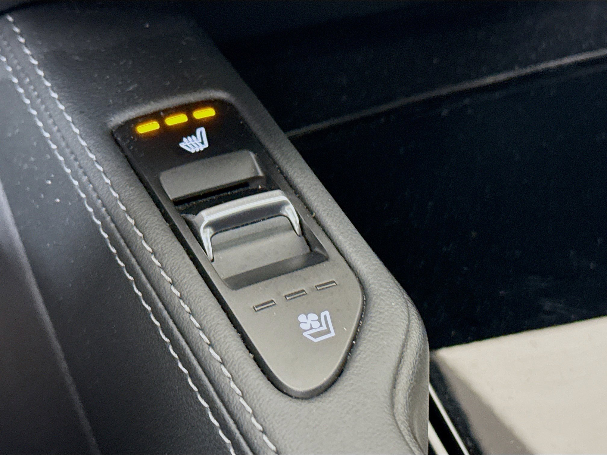 Used 2022 Kia Telluride S image 22