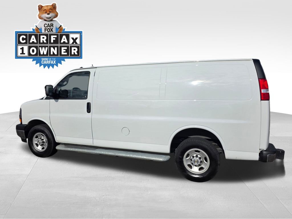 Used 2024 Chevrolet Express 2500 Work Van w/ Driver Convenience Package image 4