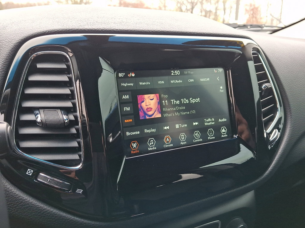 Used 2021 Jeep Compass Latitude image 27