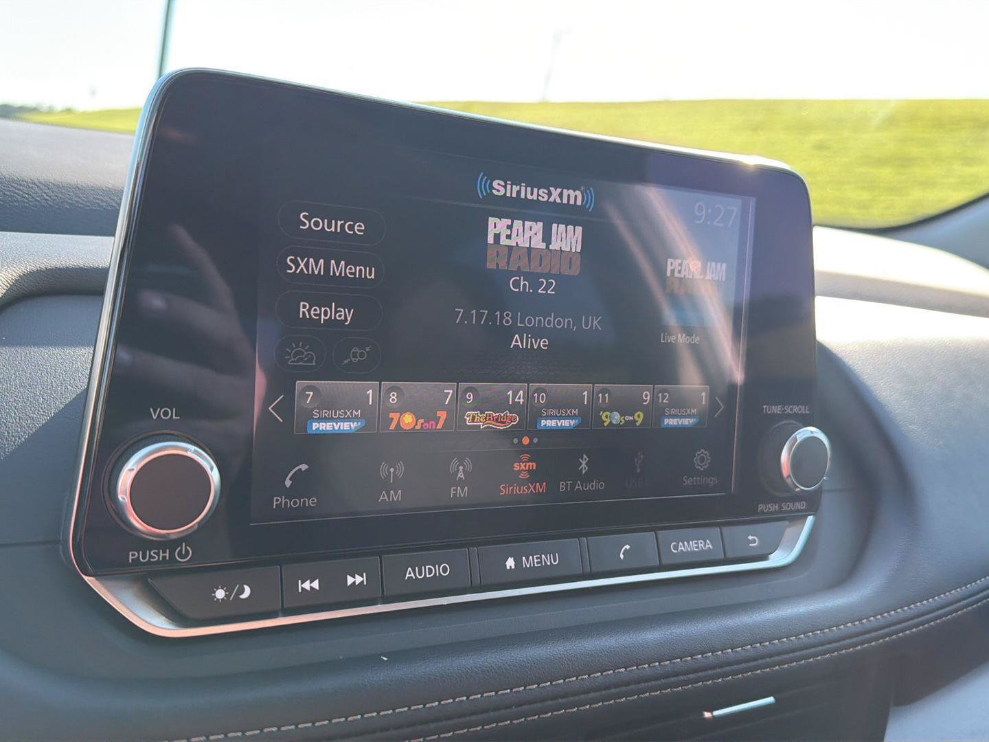 Used 2024 Nissan Rogue SV FWD image 24