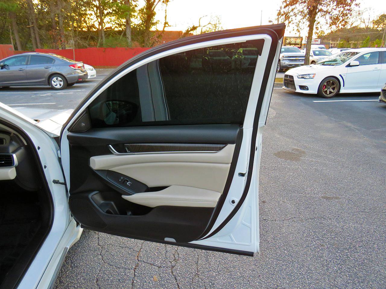 Used 2022 Honda Accord EX-L image 21