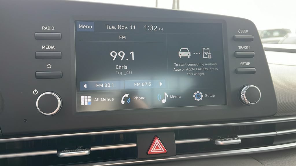 Used 2026 Hyundai Elantra SE FWD image 20