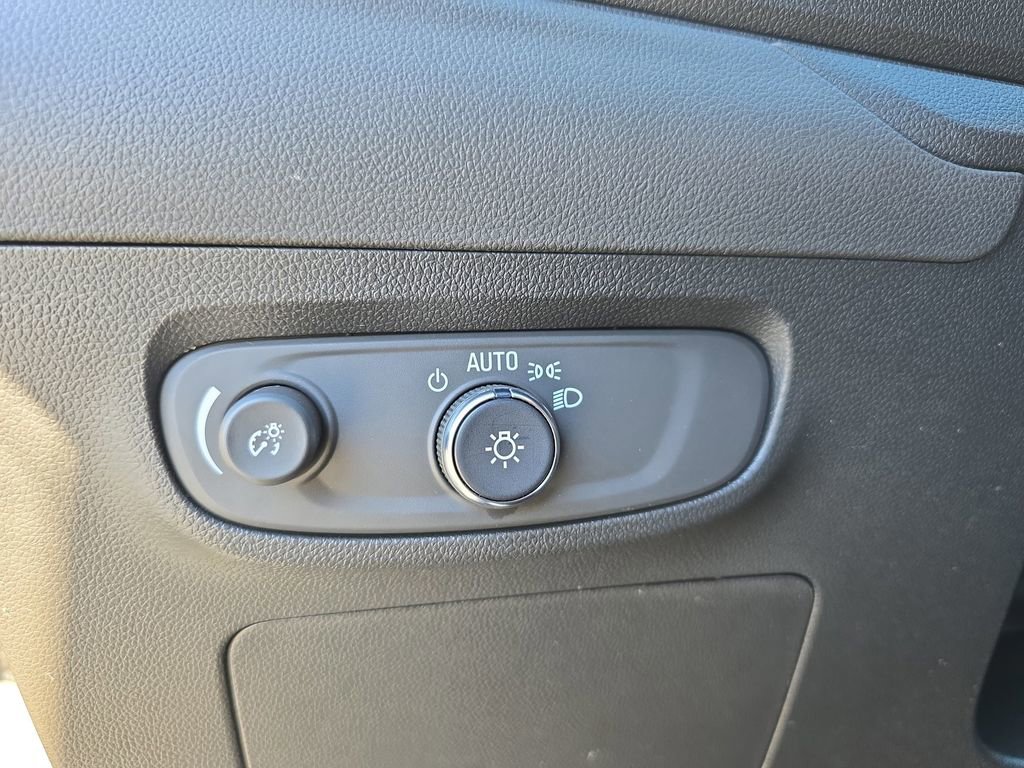 Used 2024 Buick Encore GX Sport Touring w/ Comfort Package image 27