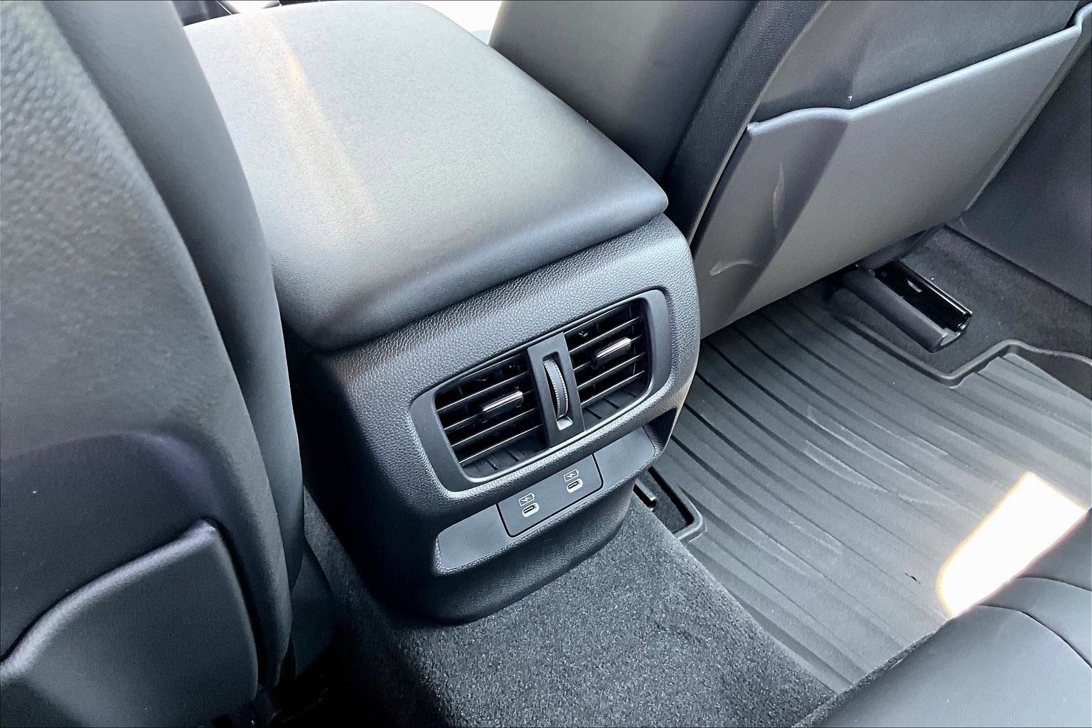 New 2025 Acura TLX w/ Technology Package FWD image 32