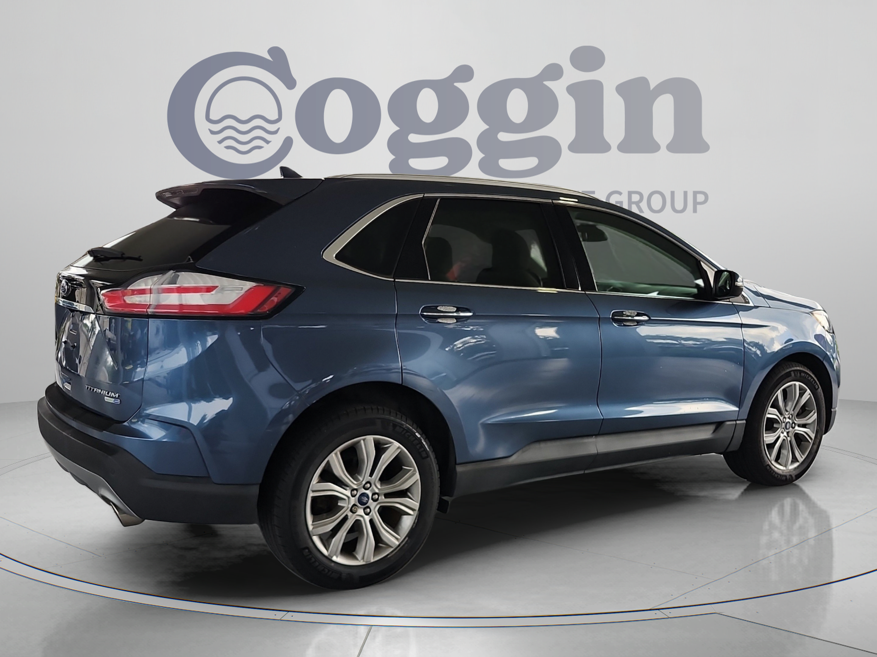 Used 2019 Ford Edge Titanium w/ Cold Weather Package AWD/4WD image 5
