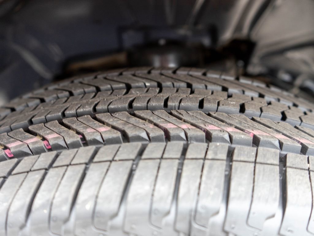 Used 2017 RAM 1500 Sport w/ Ignition Orange Sport Package image 39