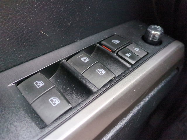 Used 2016 Toyota Tacoma SR5 w/ SR5 Appearance Package (SN) image 22