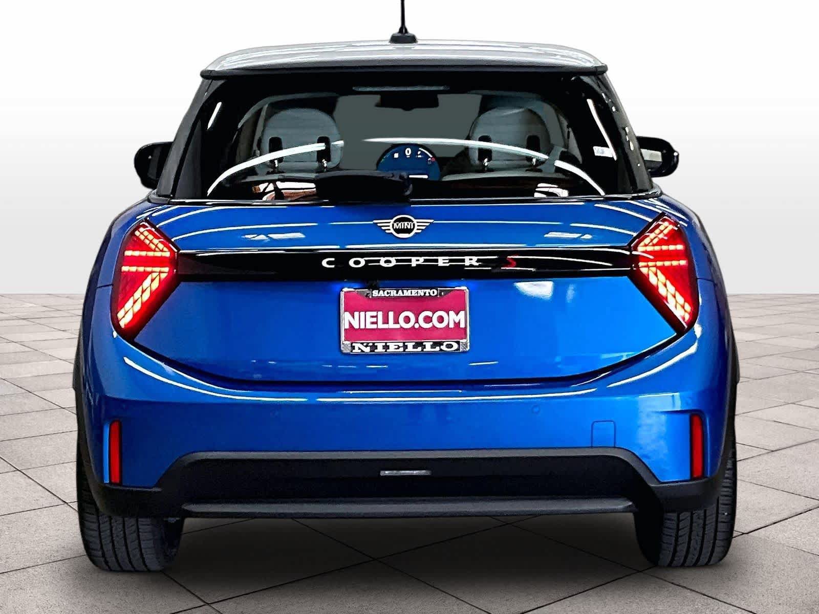 Used 2025 MINI Cooper S FWD image 7