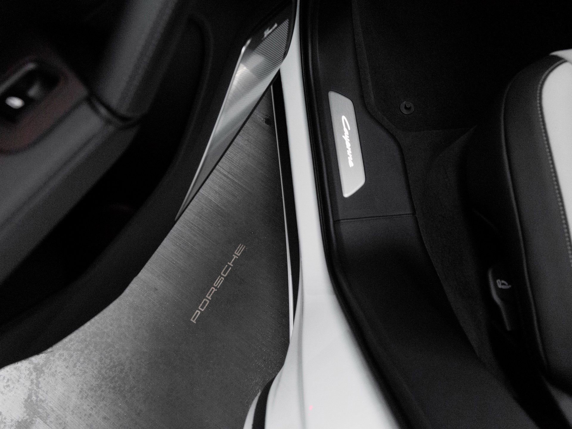 New 2026 Porsche Cayenne Turbo image 27