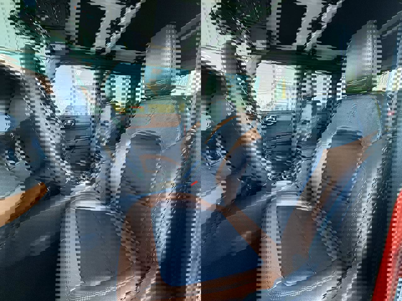 Used 2024 Ford Bronco Outer Banks w/ Sasquatch Package image 13