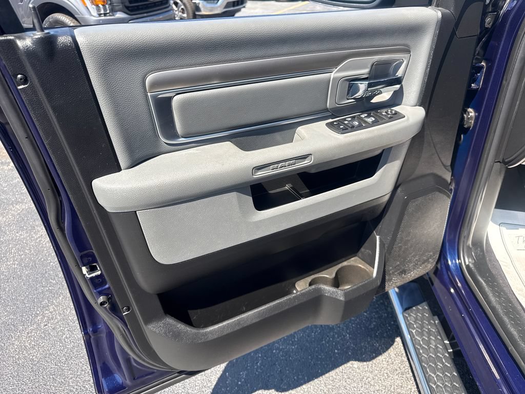 Used 2018 RAM 1500 Big Horn AWD/4WD image 32