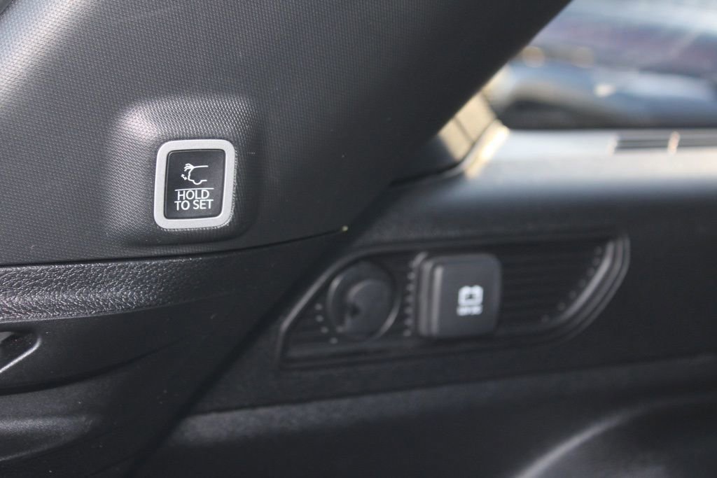 Used 2023 Jeep Grand Cherokee Altitude image 35