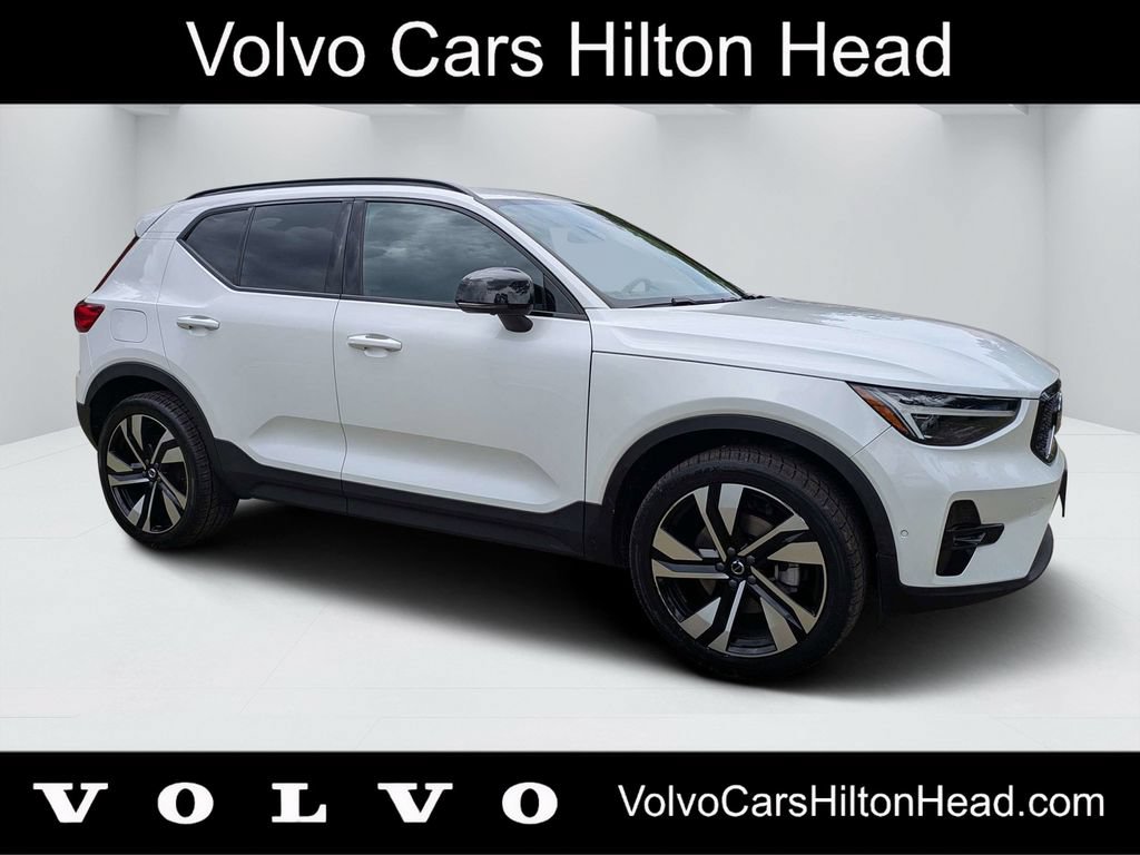 Certified 2023 Volvo XC40 B5 Ultimate w/ Climate Package