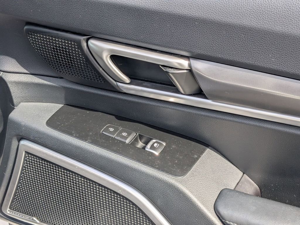 Used 2025 Kia Telluride S image 33