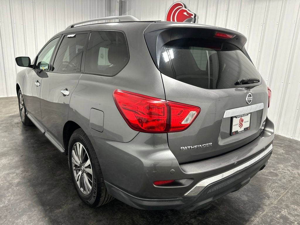 Used 2020 Nissan Pathfinder SV FWD image 8