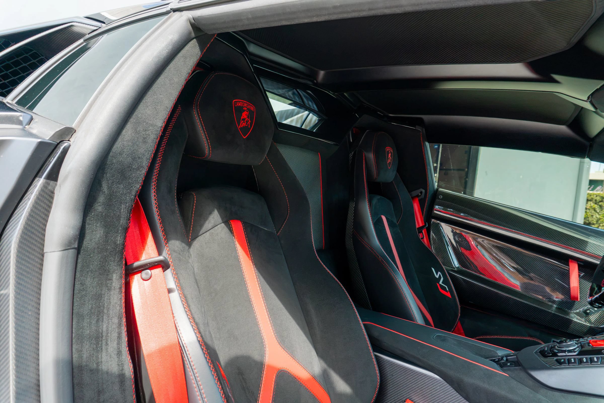 Used 2020 Lamborghini Aventador SVJ AWD/4WD image 15