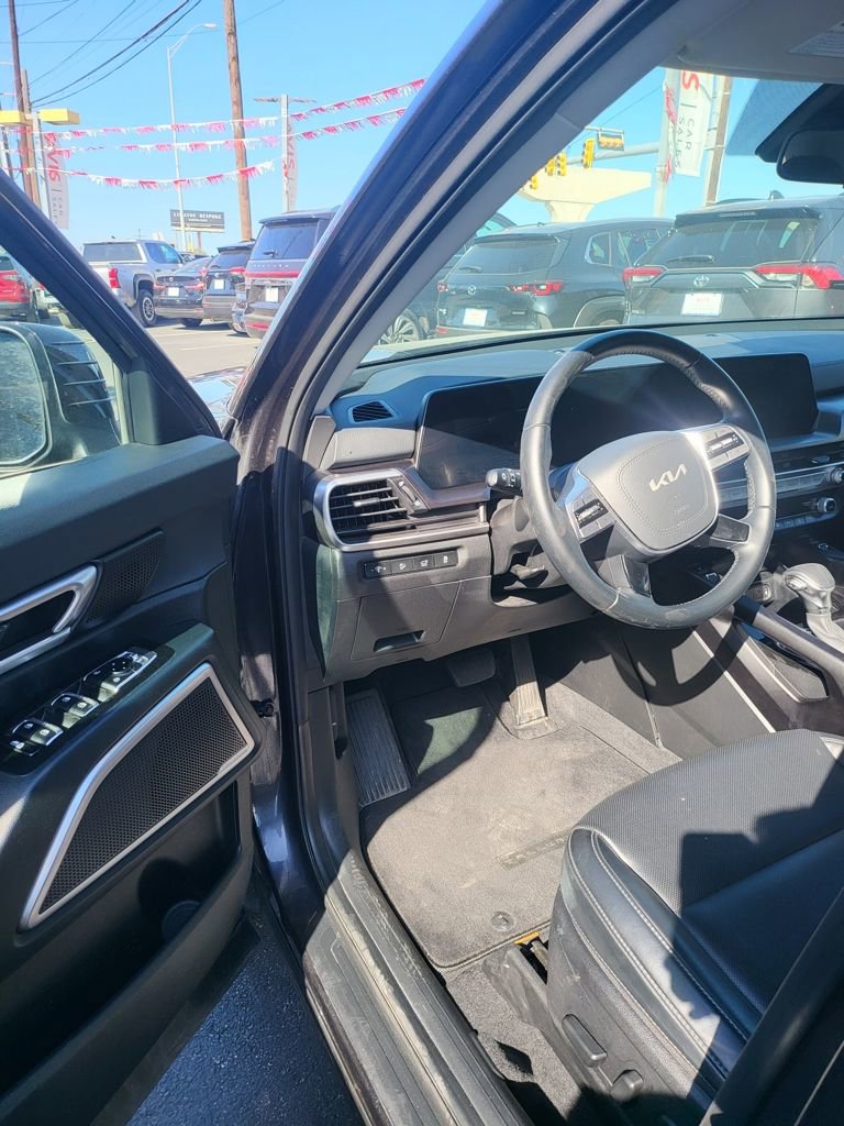 Used 2025 Kia Telluride S image 4