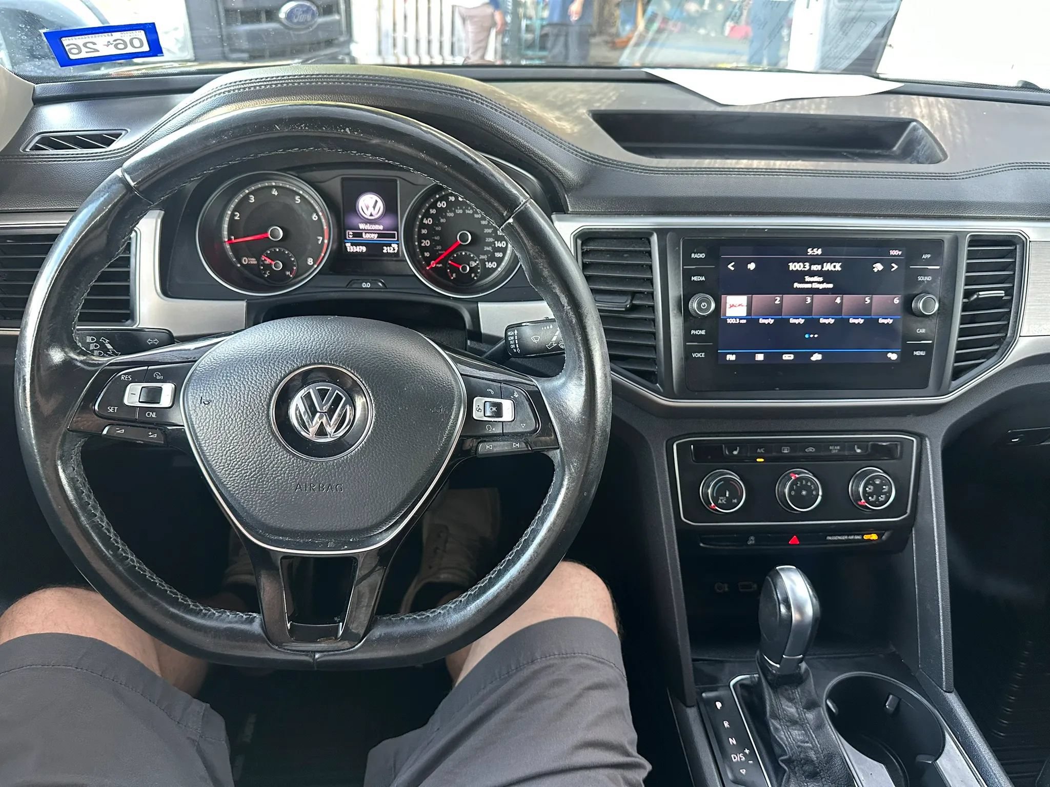 Used 2018 Volkswagen Atlas SE FWD image 23