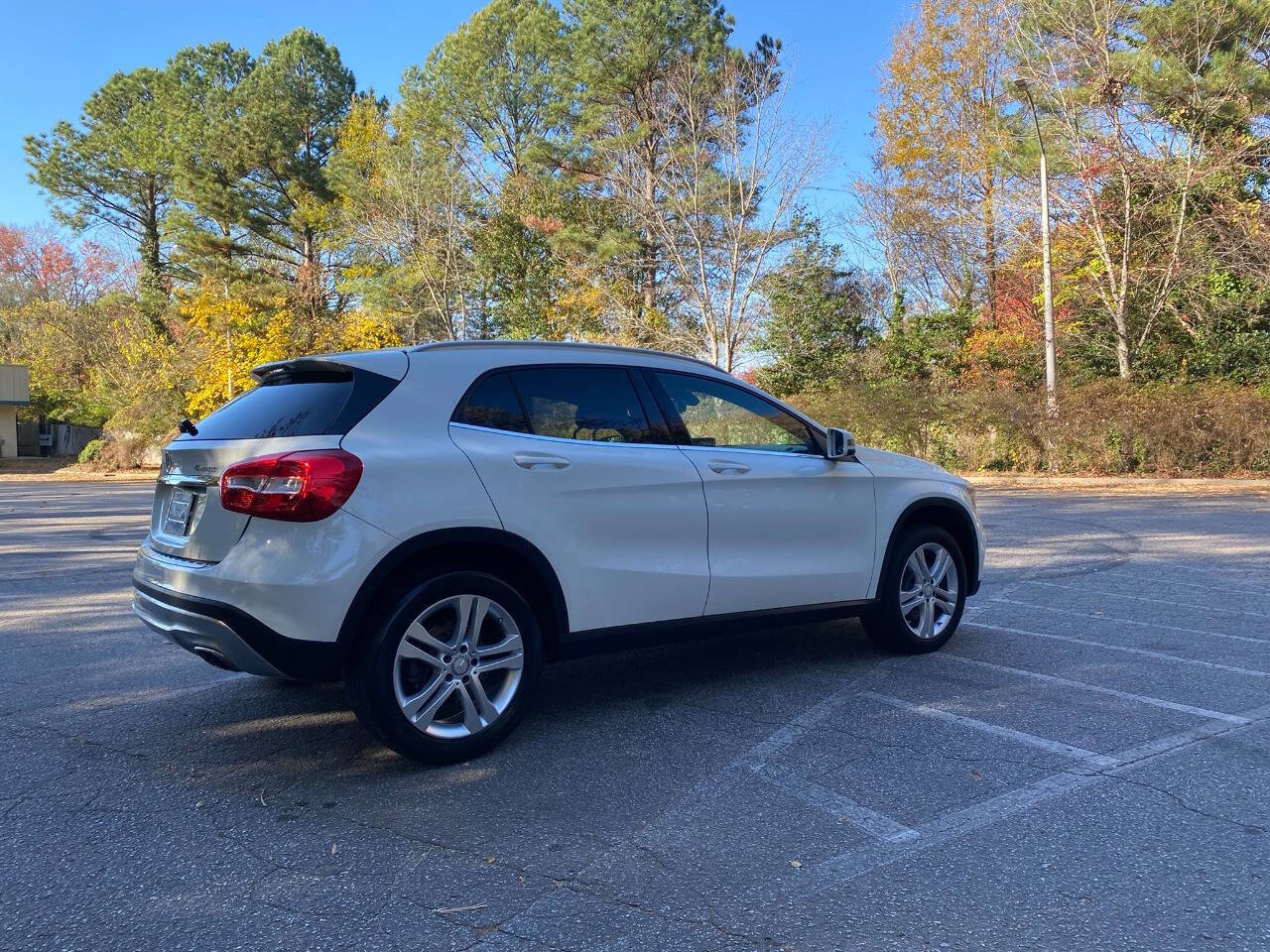 Used 2017 Mercedes-Benz GLA 250 4MATIC image 5