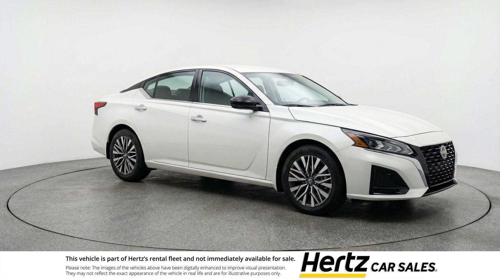 Used 2025 Nissan Altima 2.5 SV image 1