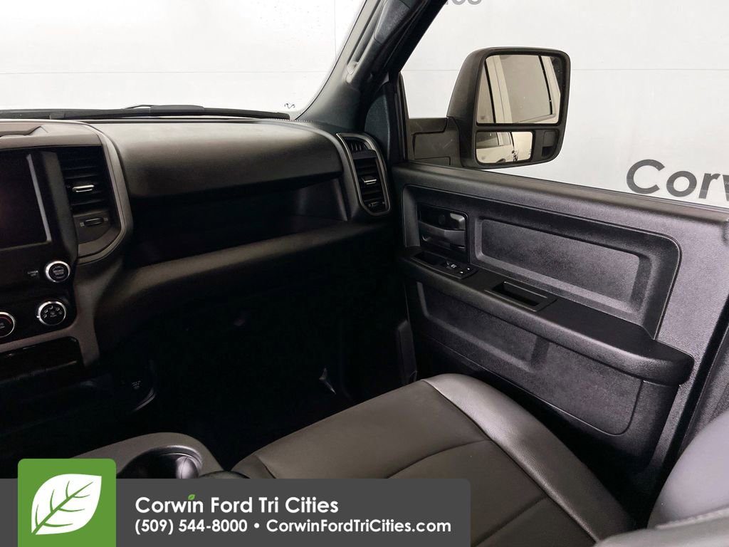 Used 2024 RAM 3500 Tradesman w/ Chrome Appearance Group image 23