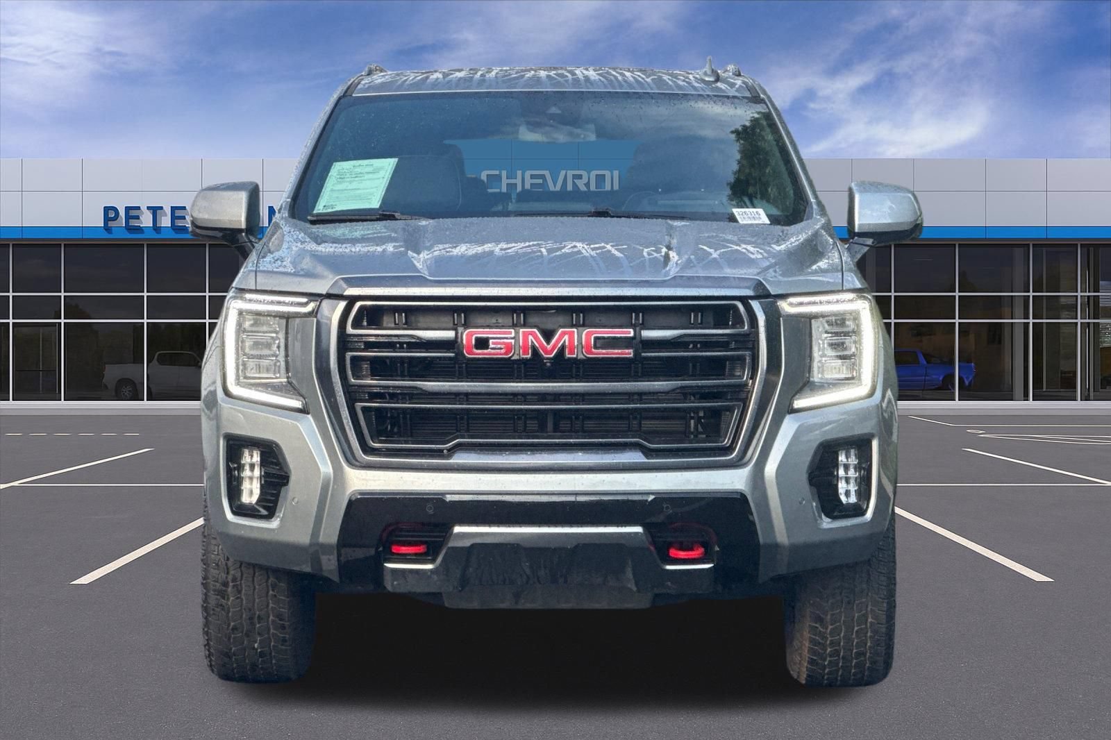 Used 2024 GMC Yukon AT4 w/ Technology Package AWD/4WD image 9
