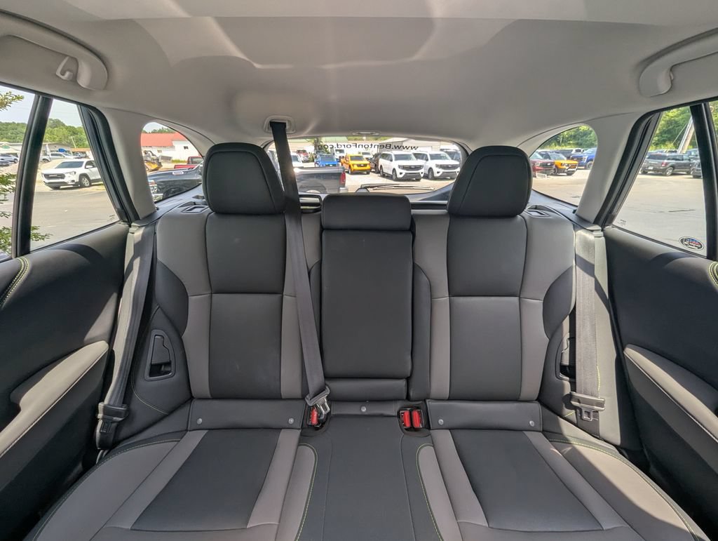 Used 2025 Subaru Outback Onyx Edition AWD/4WD image 33