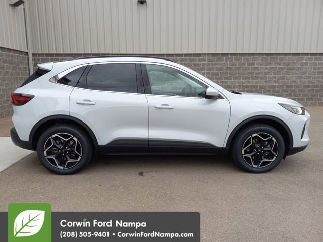 New 2026 Ford Escape Platinum image 2