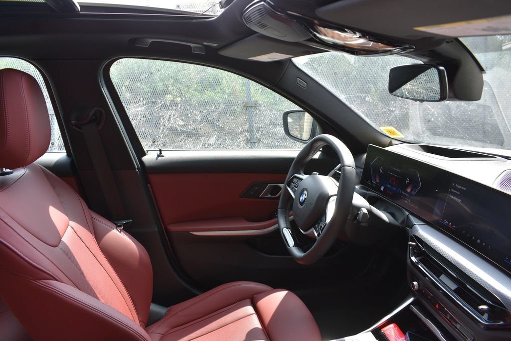 Used 2026 BMW 330i Sedan RWD image 21