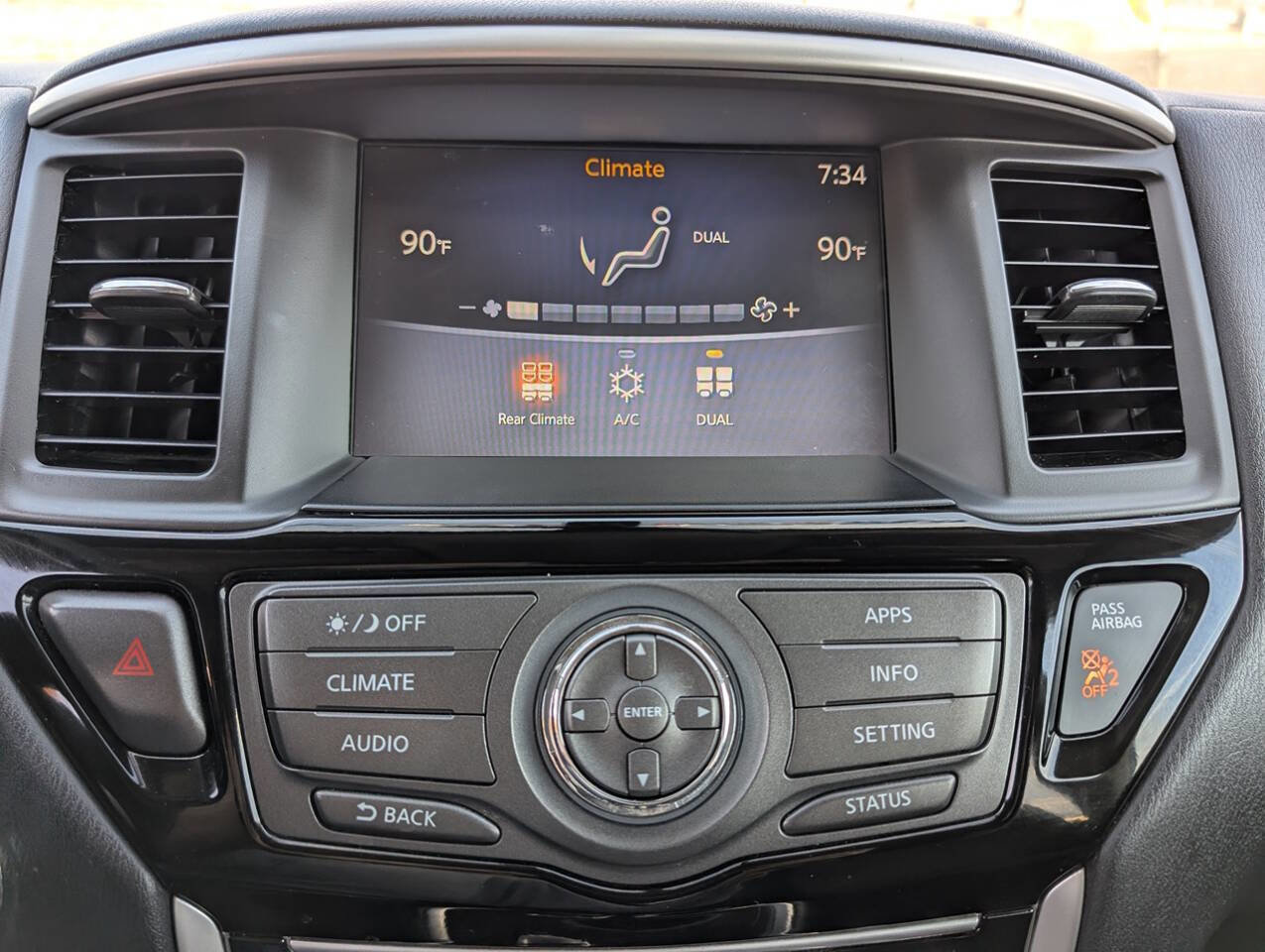 Used 2017 Nissan Pathfinder S image 20