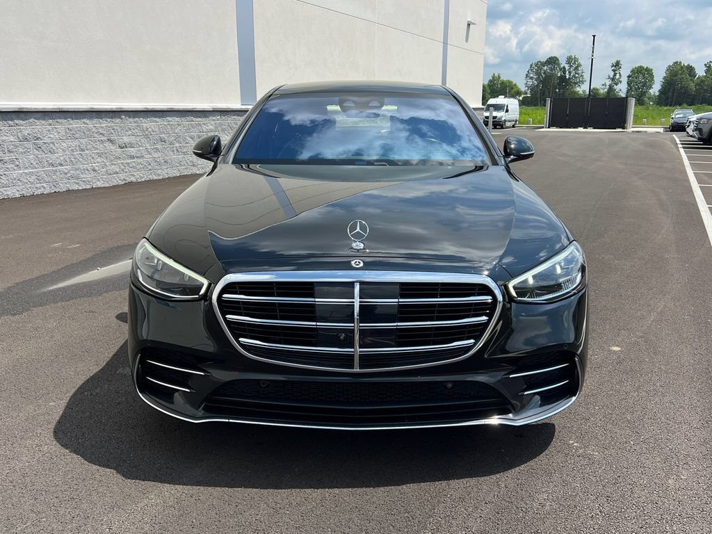 Used 2022 Mercedes-Benz S 580 4MATIC Sedan image 3