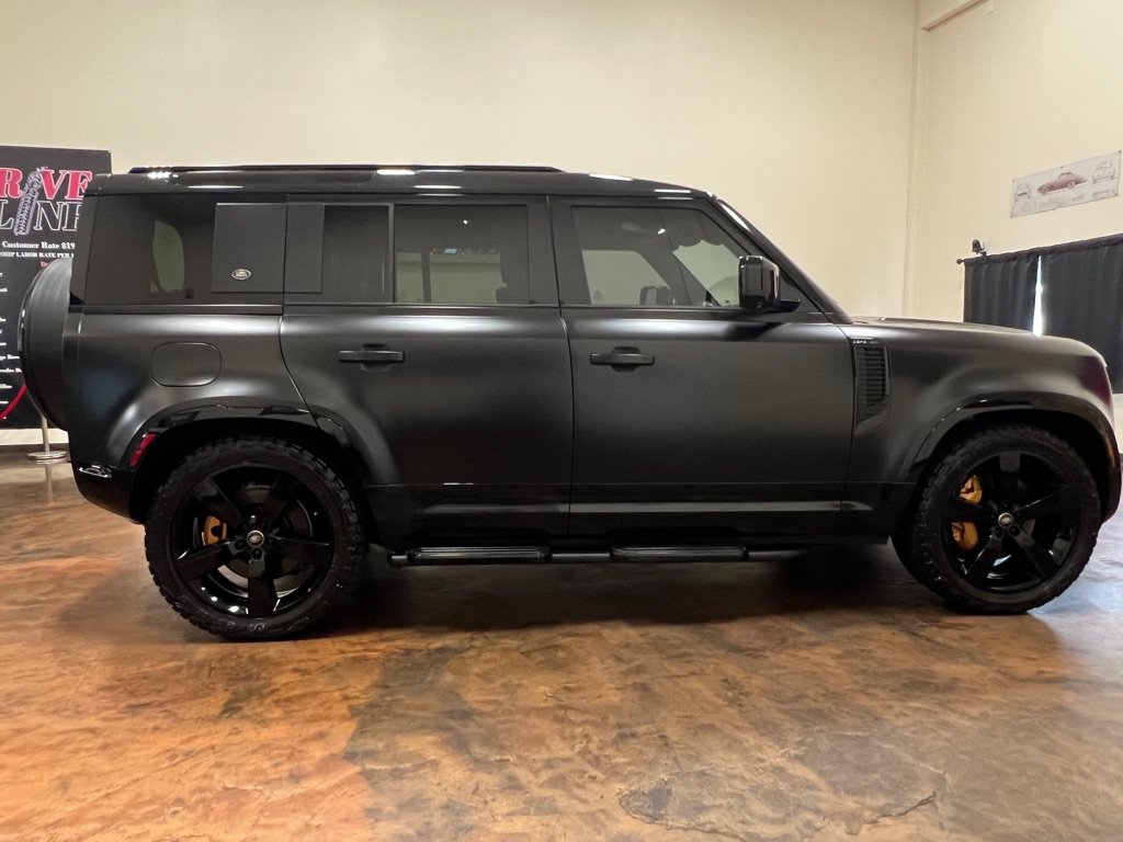 Used 2023 Land Rover Defender 110 X-Dynamic SE AWD/4WD image 10