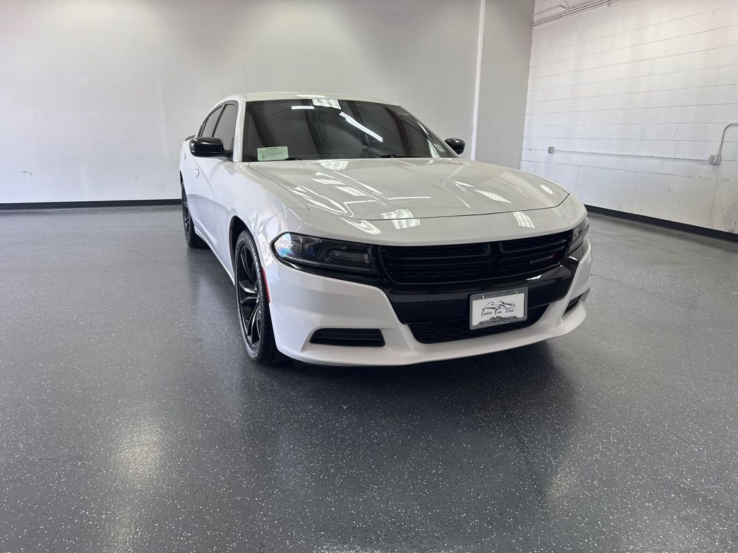 Used 2018 Dodge Charger SXT w/ Blacktop Package