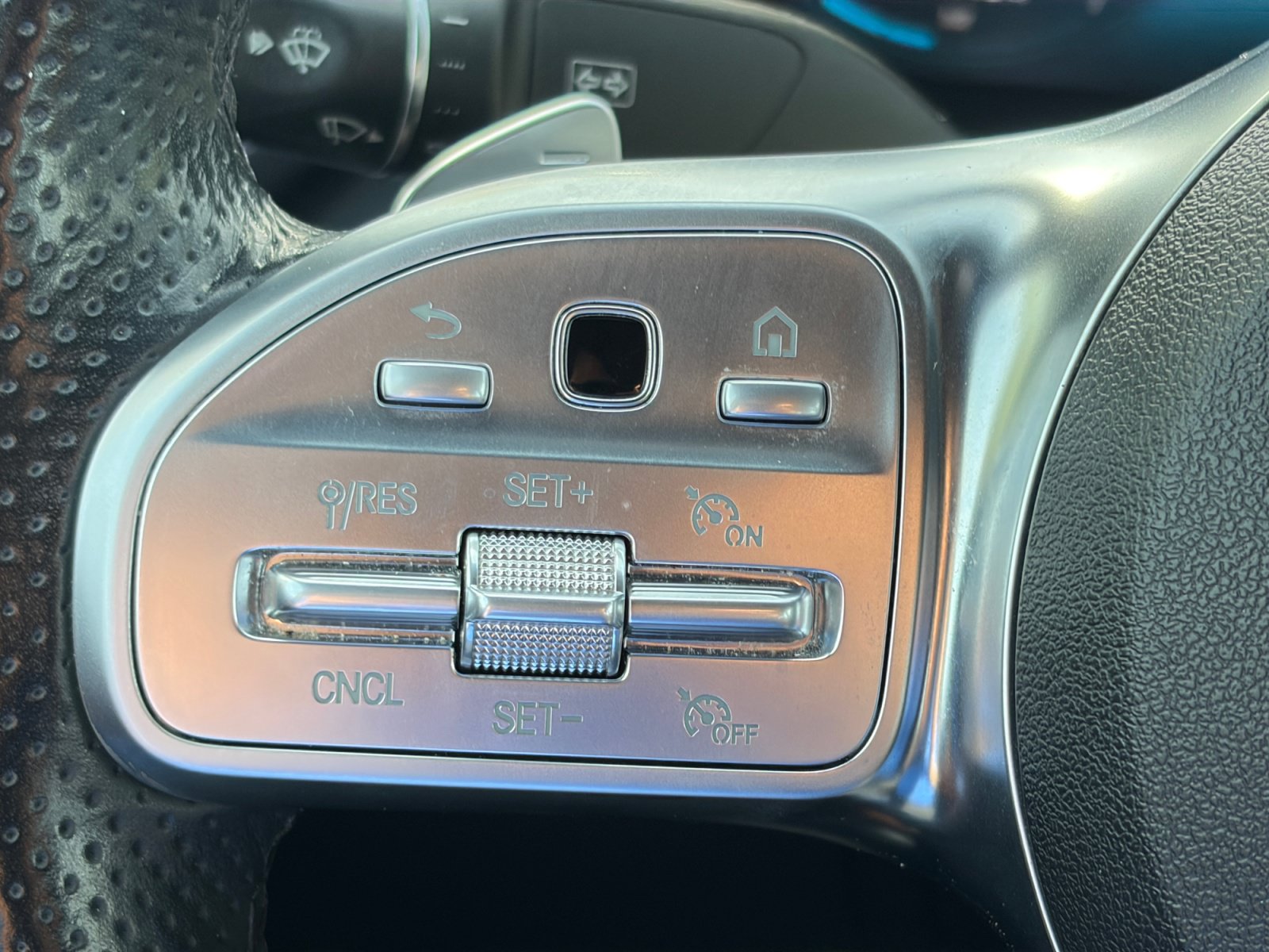 Used 2020 Mercedes-Benz C 300 4MATIC Sedan image 26
