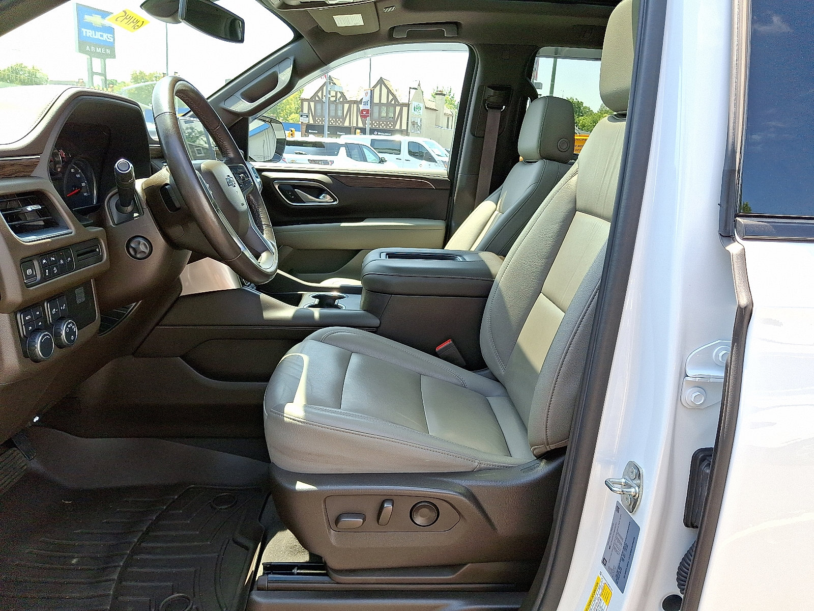 Certified 2021 Chevrolet Tahoe Z71 w/ Luxury Package image 19