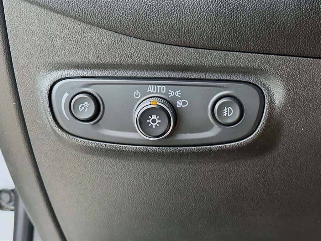 Used 2020 Chevrolet Equinox Premier FWD image 27