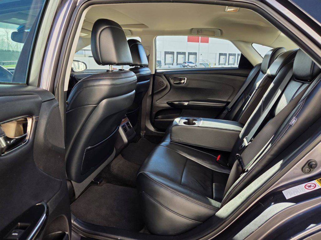 Used 2015 Toyota Avalon XLE Touring image 10