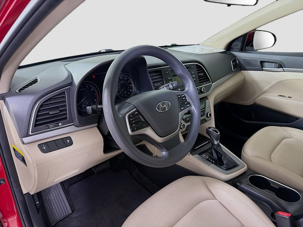 Used 2018 Hyundai Elantra SE w/ Cargo Package FWD image 10