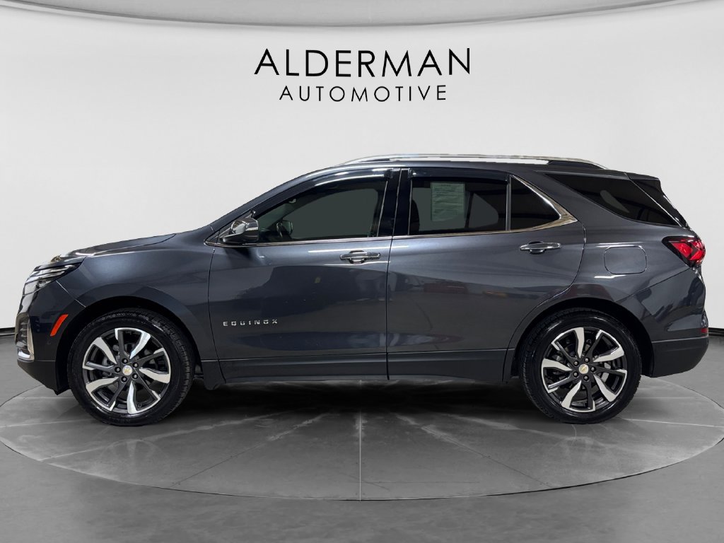 Used 2022 Chevrolet Equinox Premier AWD/4WD image 2
