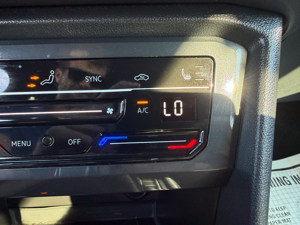 Used 2024 Volkswagen Tiguan SE FWD image 8