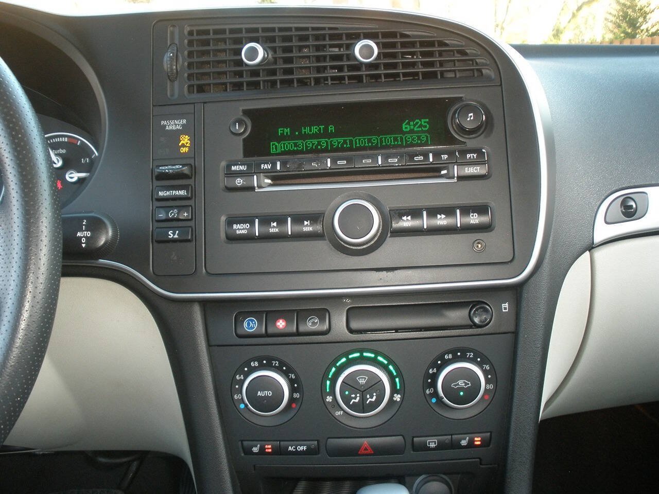 Used 2009 Saab 9-3 2.0T w/ Cold Weather Package FWD image 36