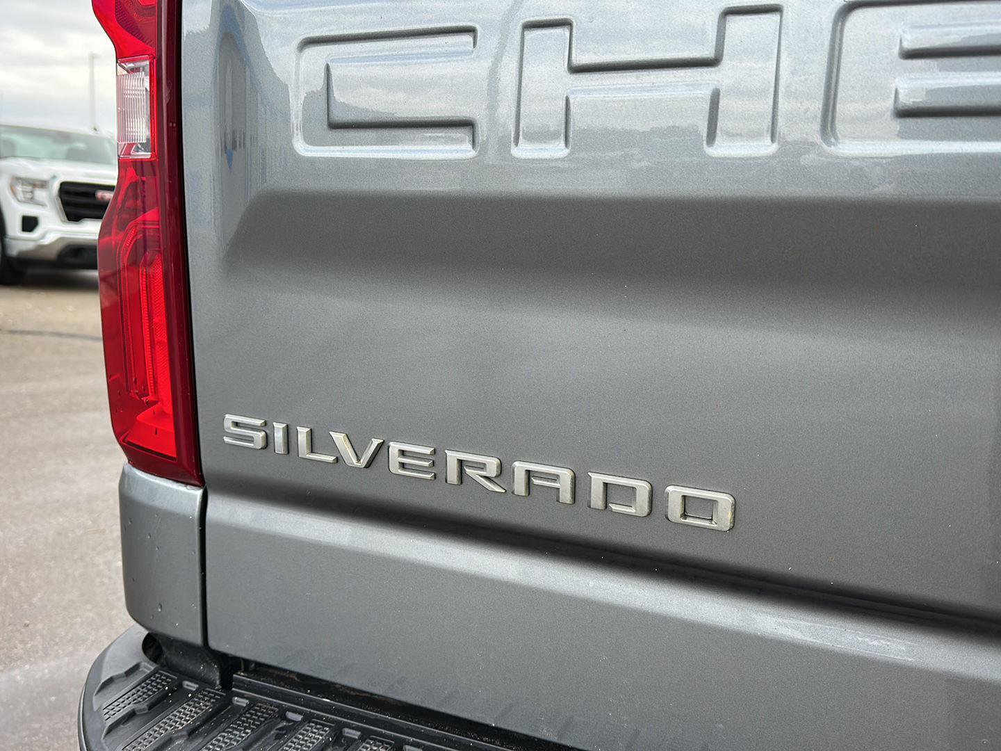 Used 2020 Chevrolet Silverado 1500 Custom w/ Custom Value Package image 5