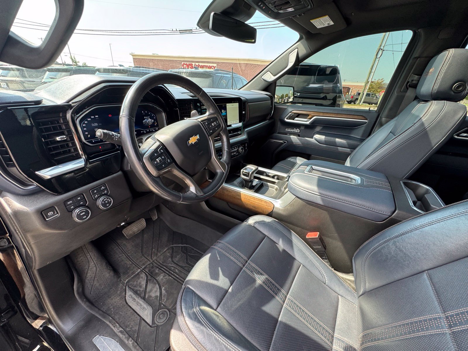 Used 2022 Chevrolet Silverado 1500 High Country w/ High Country Premium Package AWD/4WD image 20